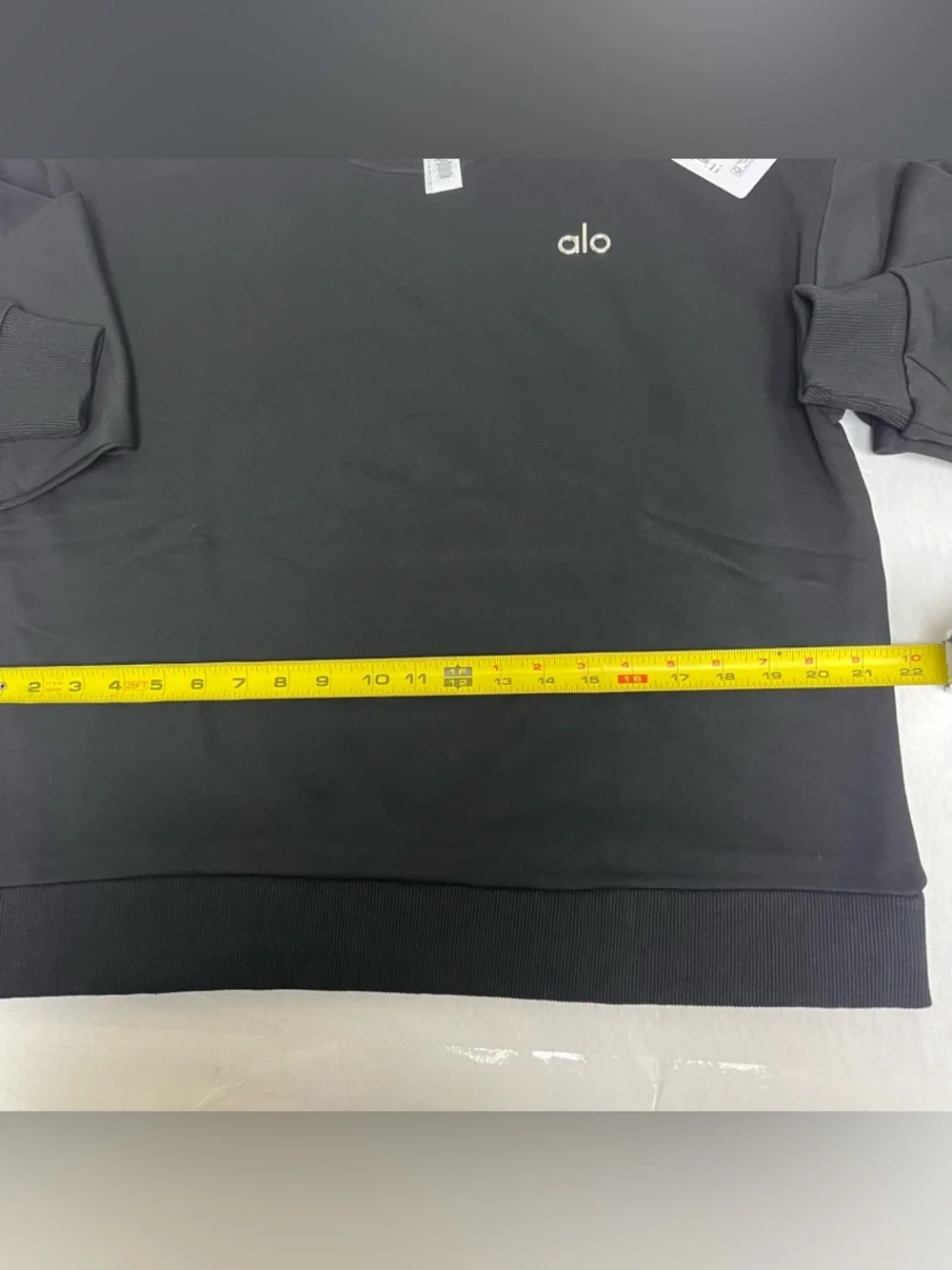ALO Yoga Accolade Black Crewneck Sweatshirt